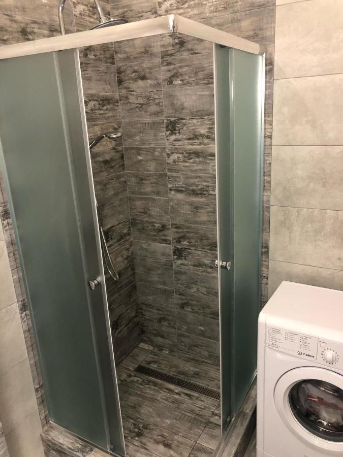 Gil Apartments, Volodimirskaja 90.246 - Majetok Bozdosh Ужгород Екстер'єр фото